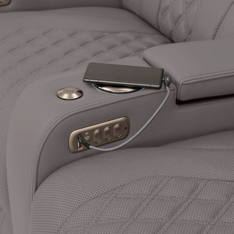 USB-A / USB-C Charging Ports