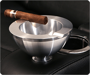Cigar Host
